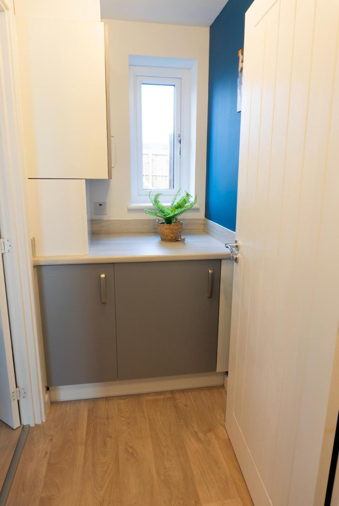 グラスゴー Stylish House With Private Parkingヴィラ エクステリア 写真